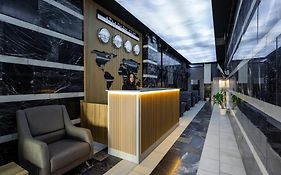 Atm Suit Otel