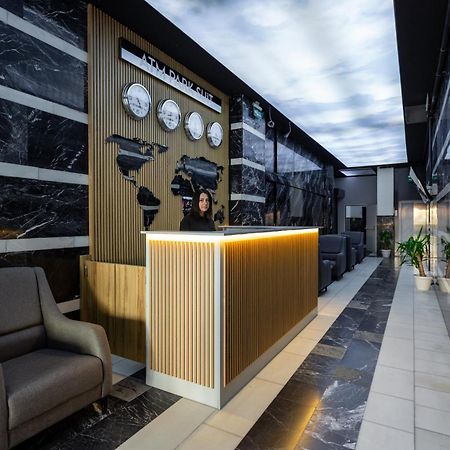 Atm Suit Otel Istanbul Exterior foto