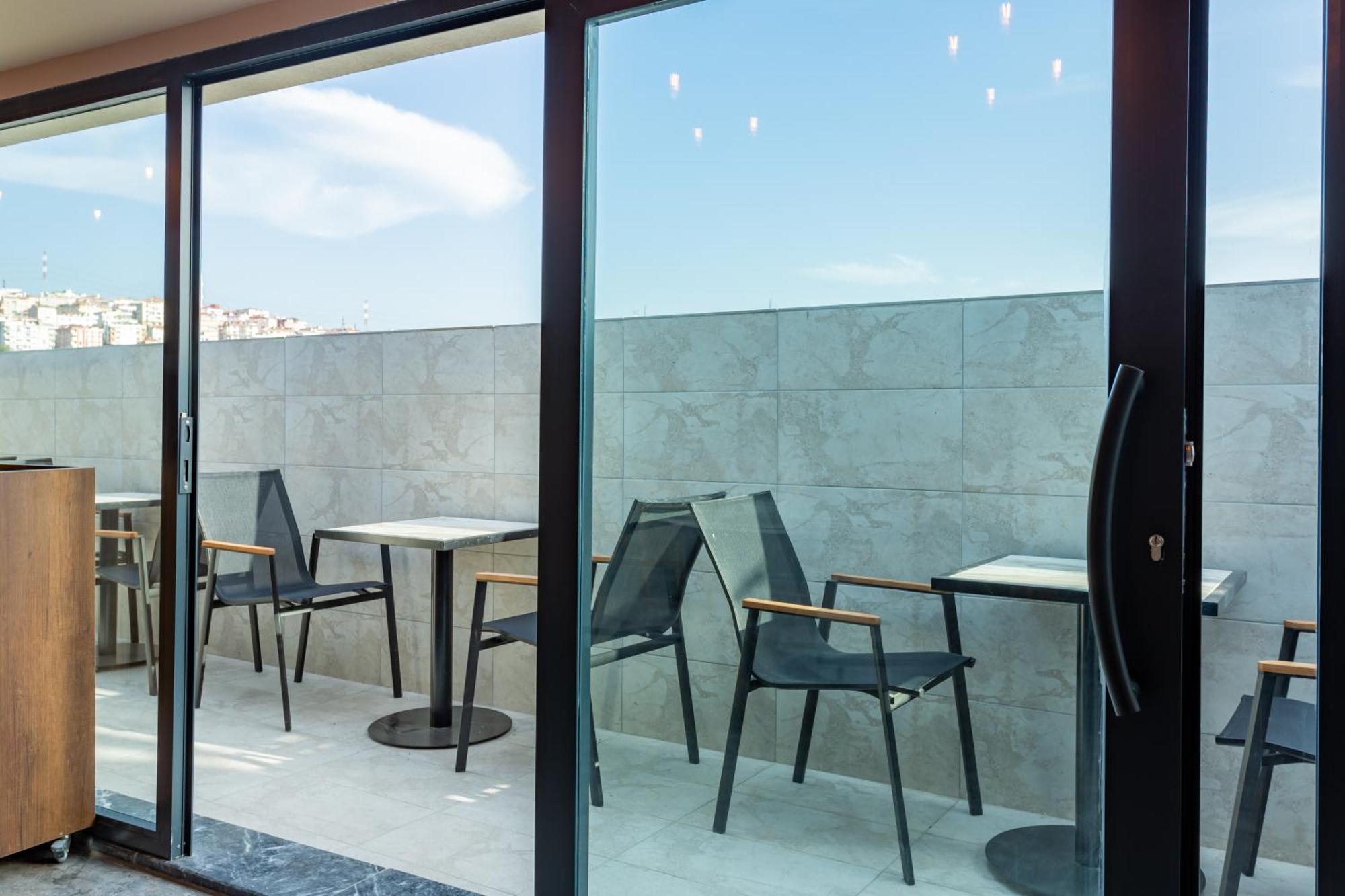 Atm Suit Otel Istanbul Exterior foto