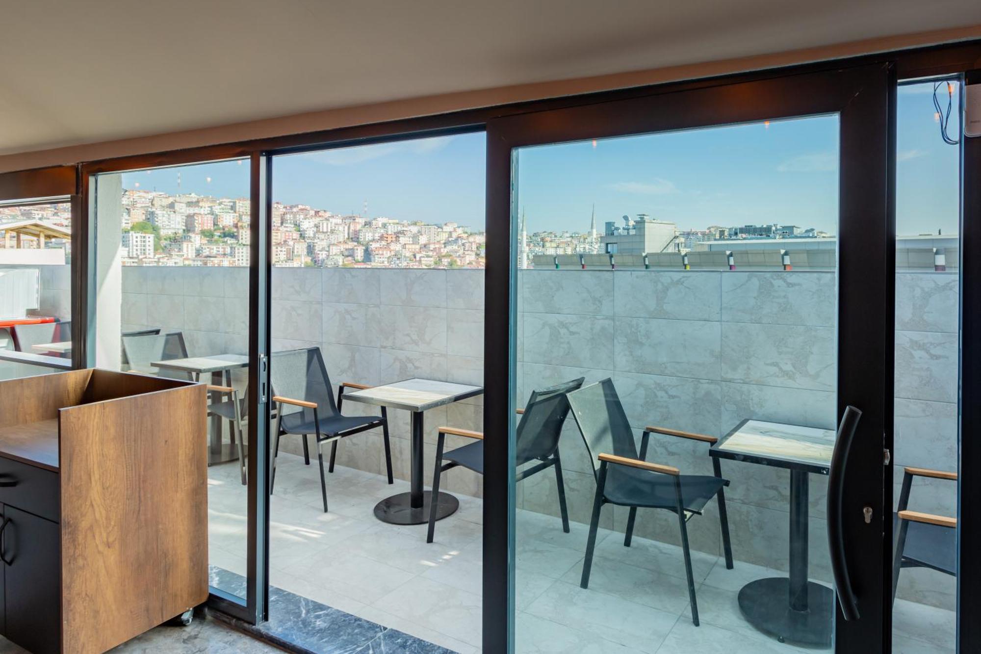 Atm Suit Otel Istanbul Exterior foto